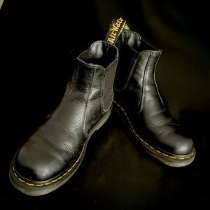 Dr Martens Chelsea Boots Unisex